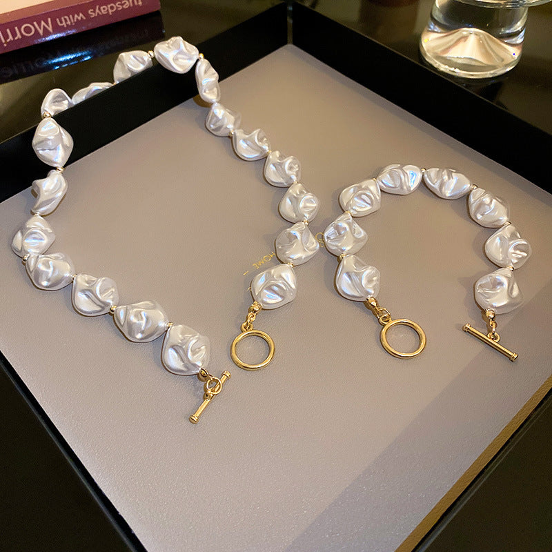 WINNIE NECKLACE