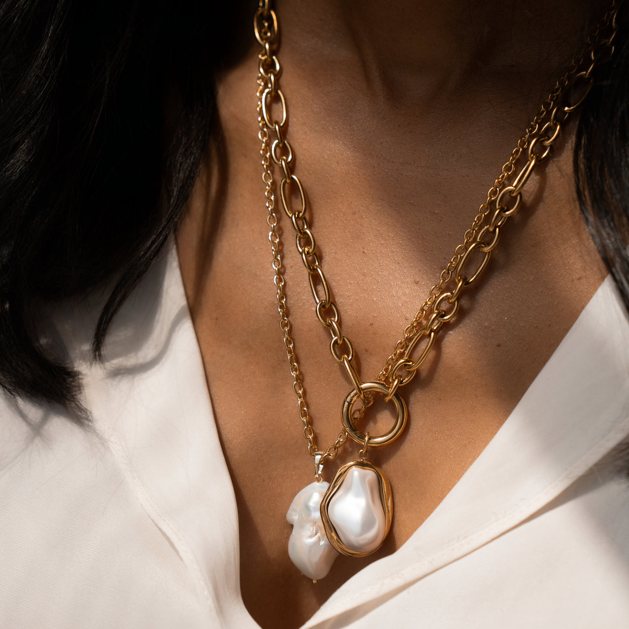 LISA PEARL NECKLACE