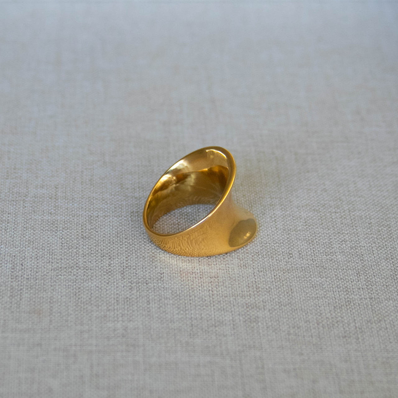 LOU RING