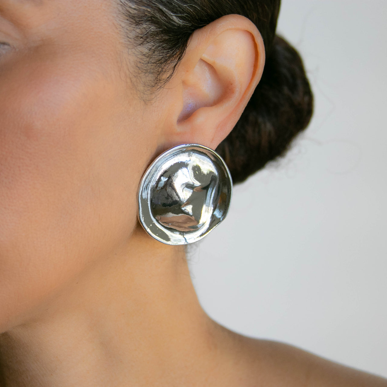 ANIKA STUD EARRINGS
